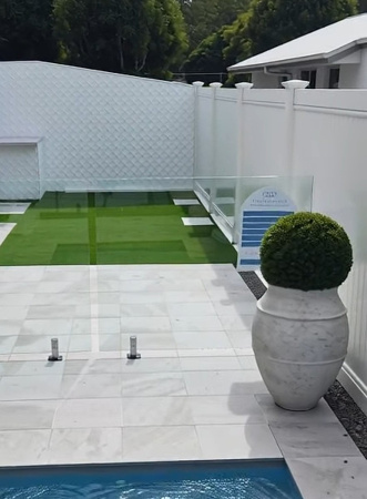 apm_lattice_fence__pool_bris